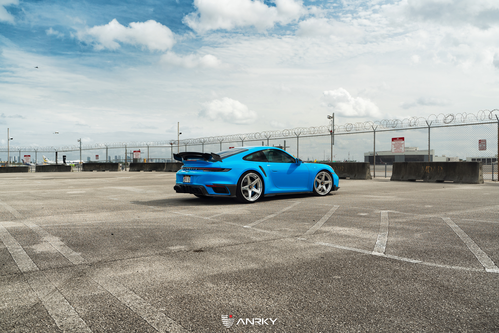Mansory Porsche 992 | Rivera Blue | on ANRKY RS5.3 | Polished Clear