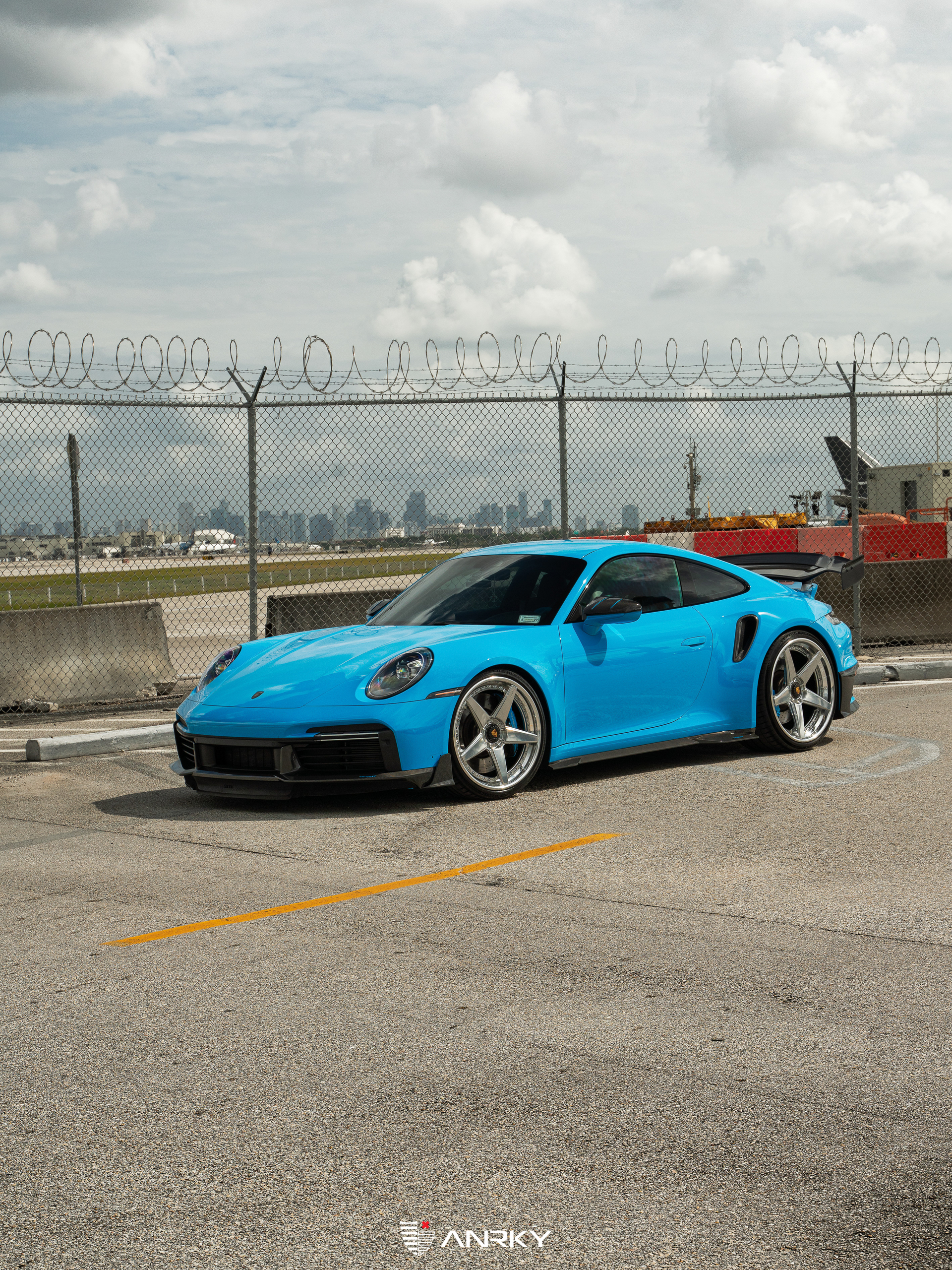 Mansory Porsche 992 | Rivera Blue | on ANRKY RS5.3 | Polished Clear