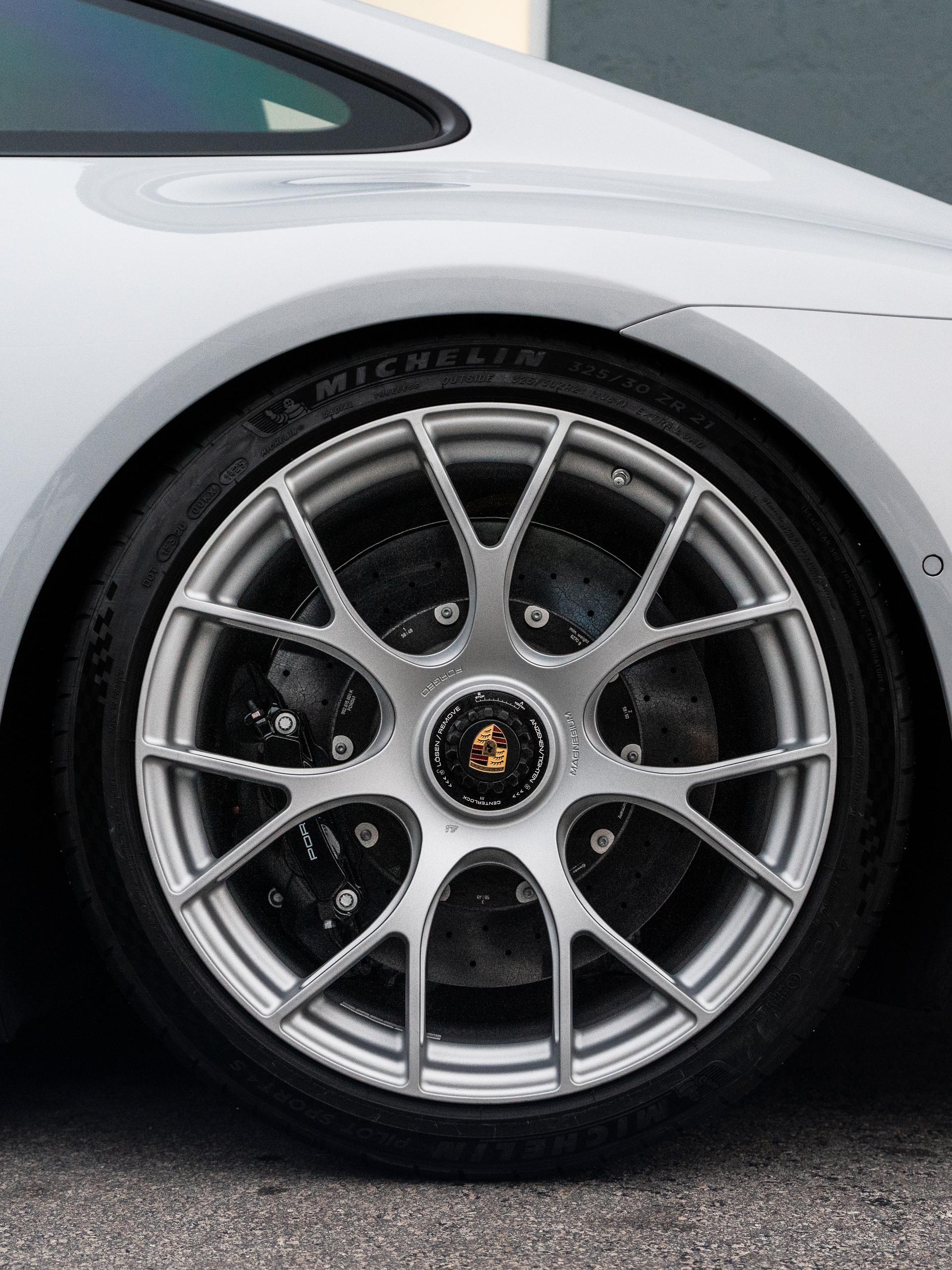 Porsche 992.2 GTS | Carerra White | on iPE 520M Magnesium Wheels | Satin Silver