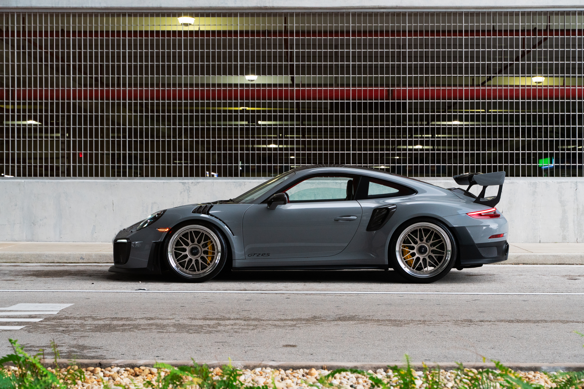 Porsche 991.2 GT2 RS | Nardo Gray | on HRE Classic 300 FMR | Satin White Gold
