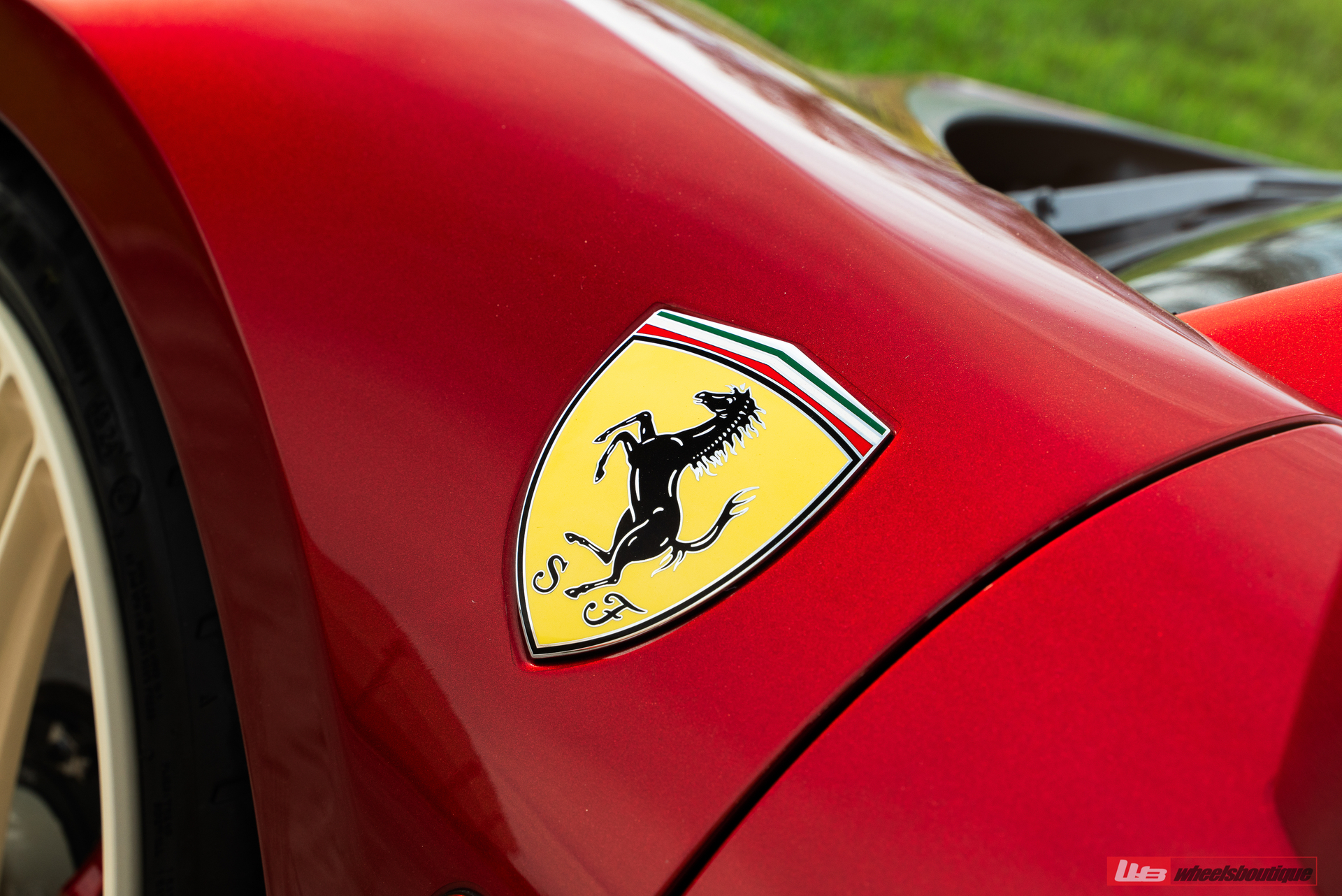 Ferrari 488 Pista | Rosso Fiorano | on ANRKY XR-107 | PPG Color Match: Sabbia Del Desierto 