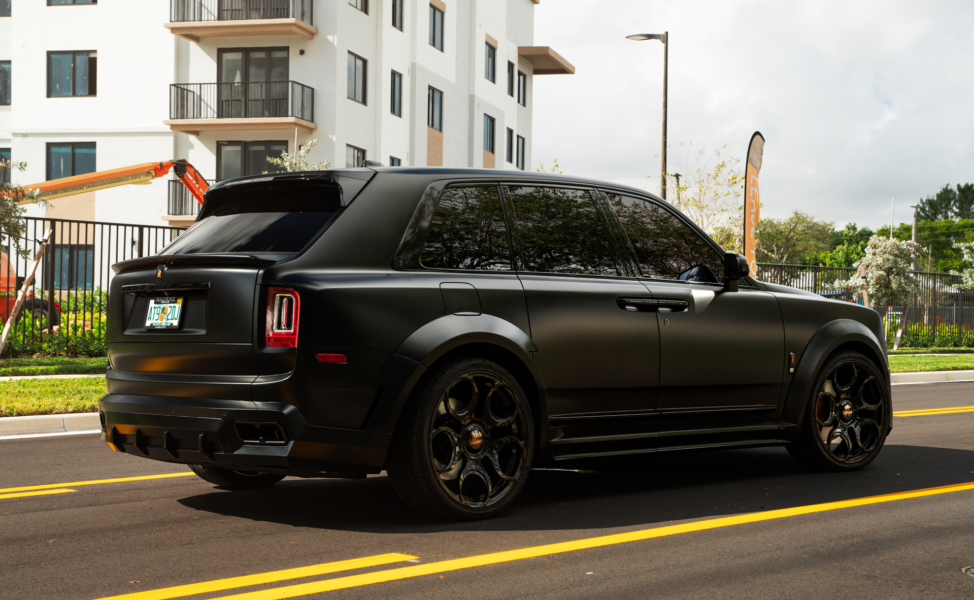 Novitec Cullinan | Diamond Black  | on Avant Garde AGL46 | Gloss Black