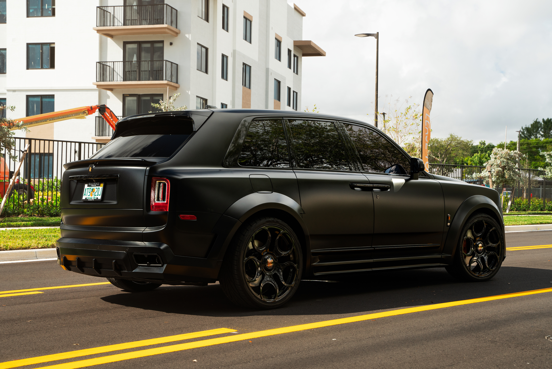 Novitec Cullinan | Diamond Black  | on Avant Garde AGL46 | Gloss Black
