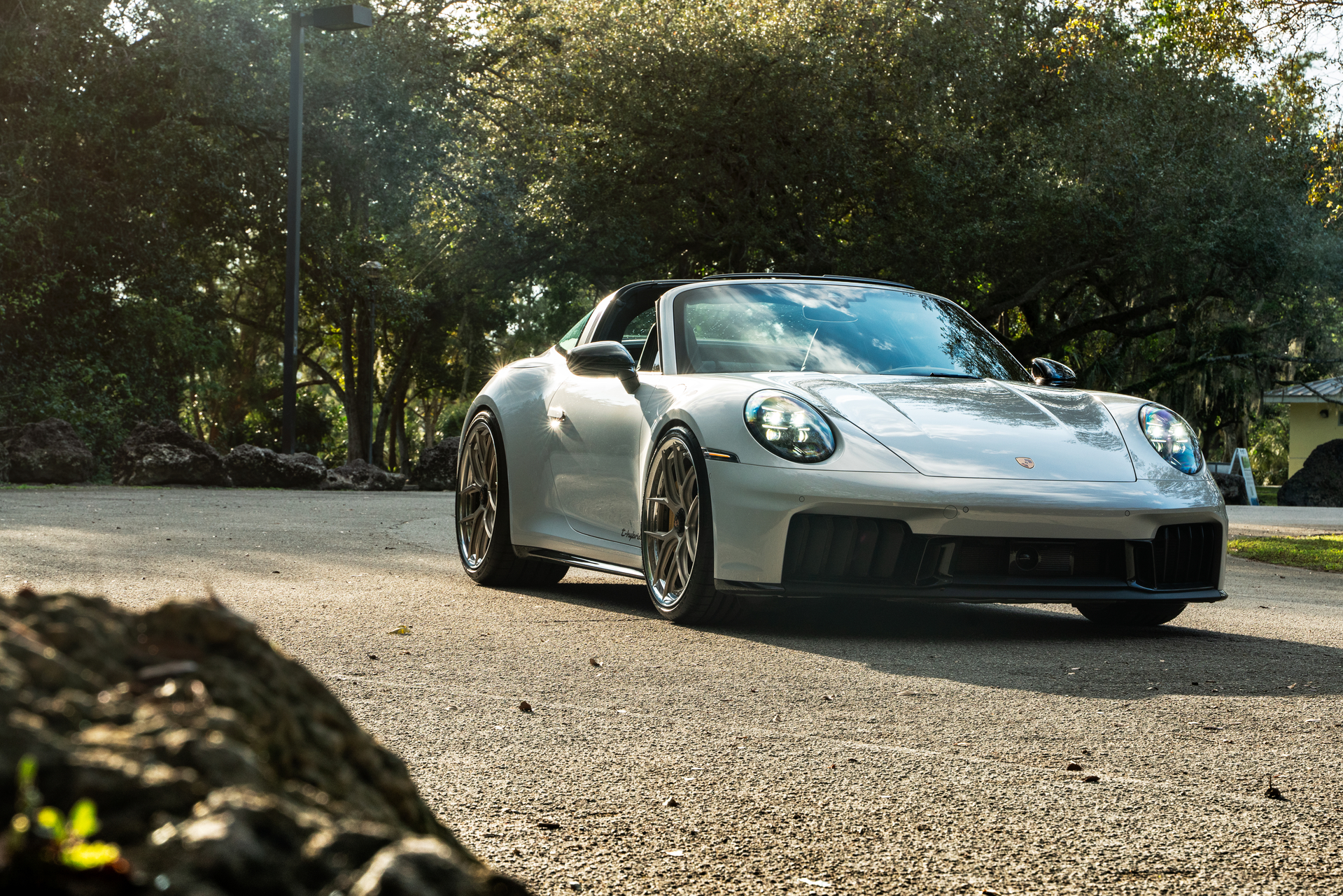 Porsche 992.2 GTS | Ice Gray Metallic | on HRE S101SC | Satin White Gold
