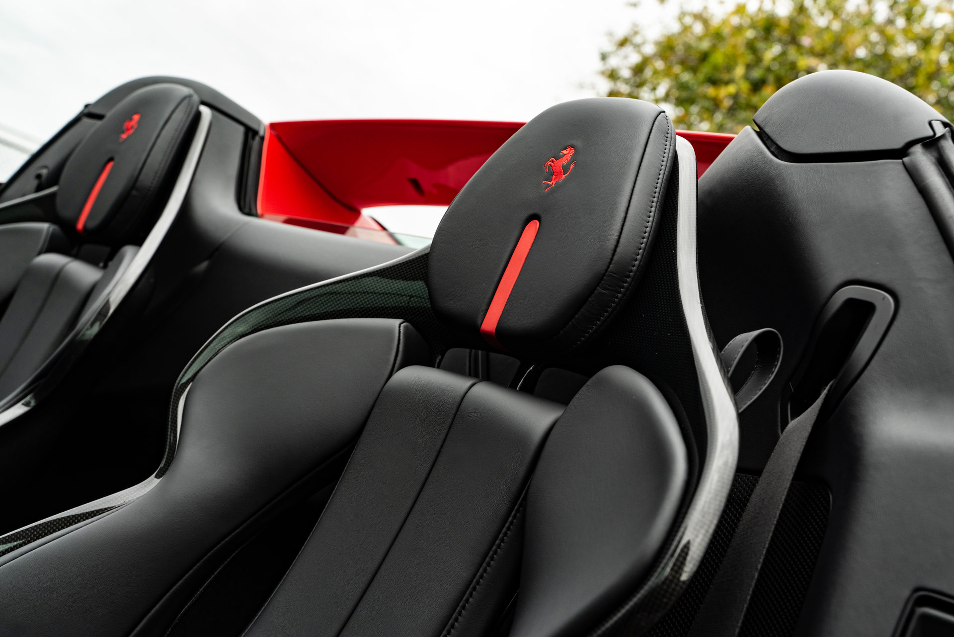 Ferrari 296 GTS | Rosso Corsa | on HRE 520 FMR Classic | Gloss Charcoal