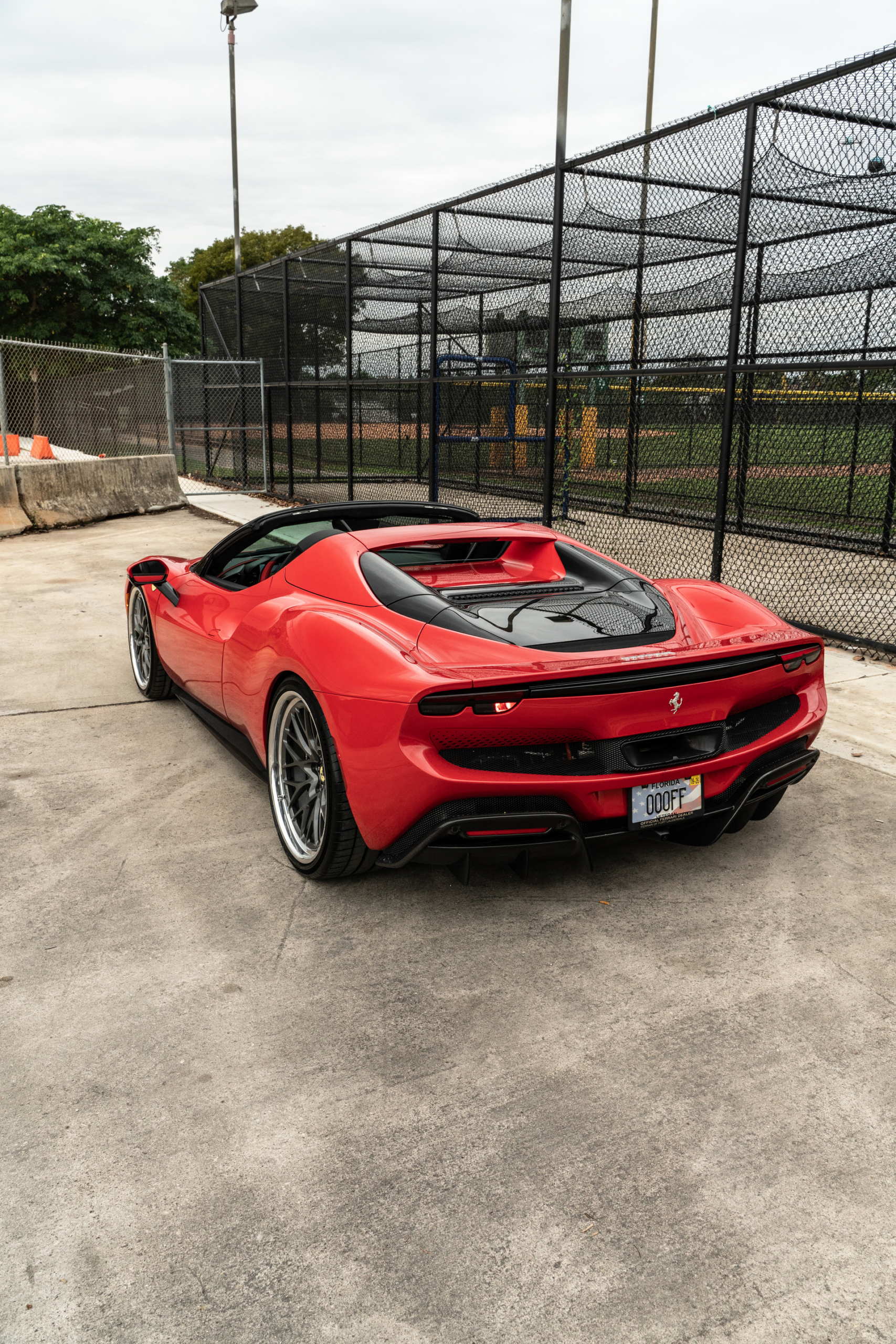 Ferrari 296 GTS | Rosso Corsa | on HRE 520 FMR Classic | Gloss Charcoal