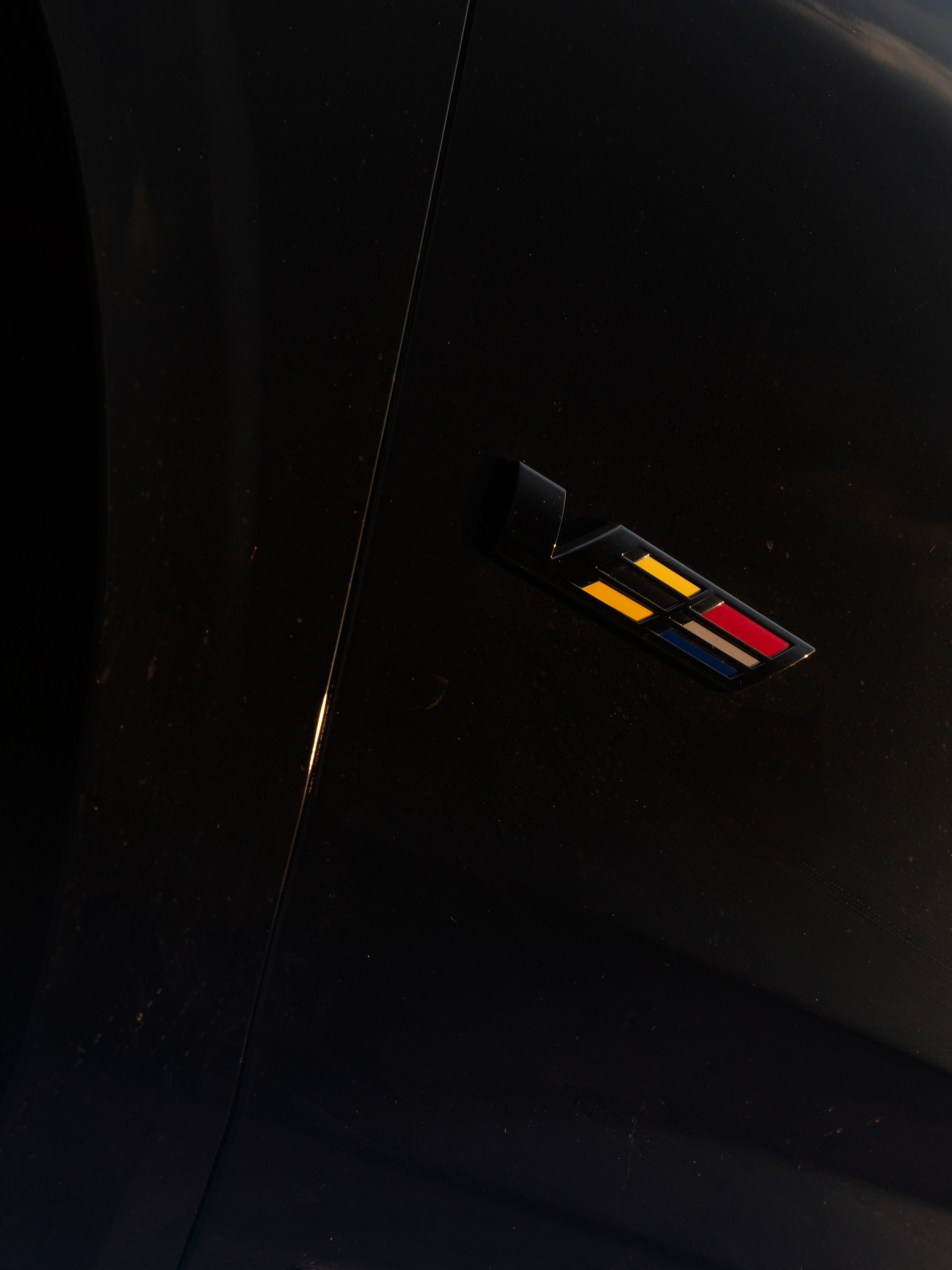 Cadillac Escalade | Black Raven | on 1886 G007 | Gloss Black
