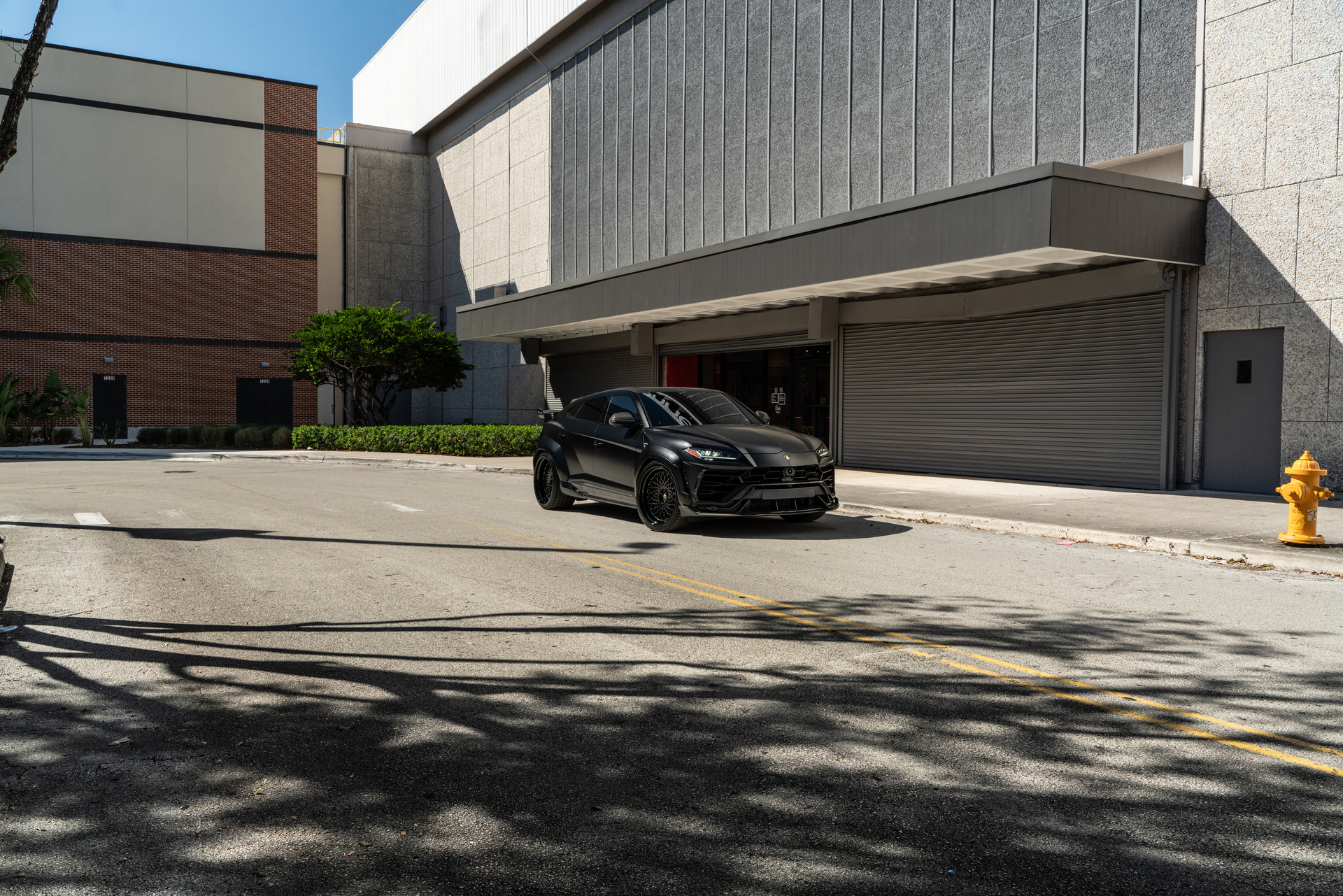 1016 Industries: Urus | Nero Noctis | on 1886 S009 | Satin Black