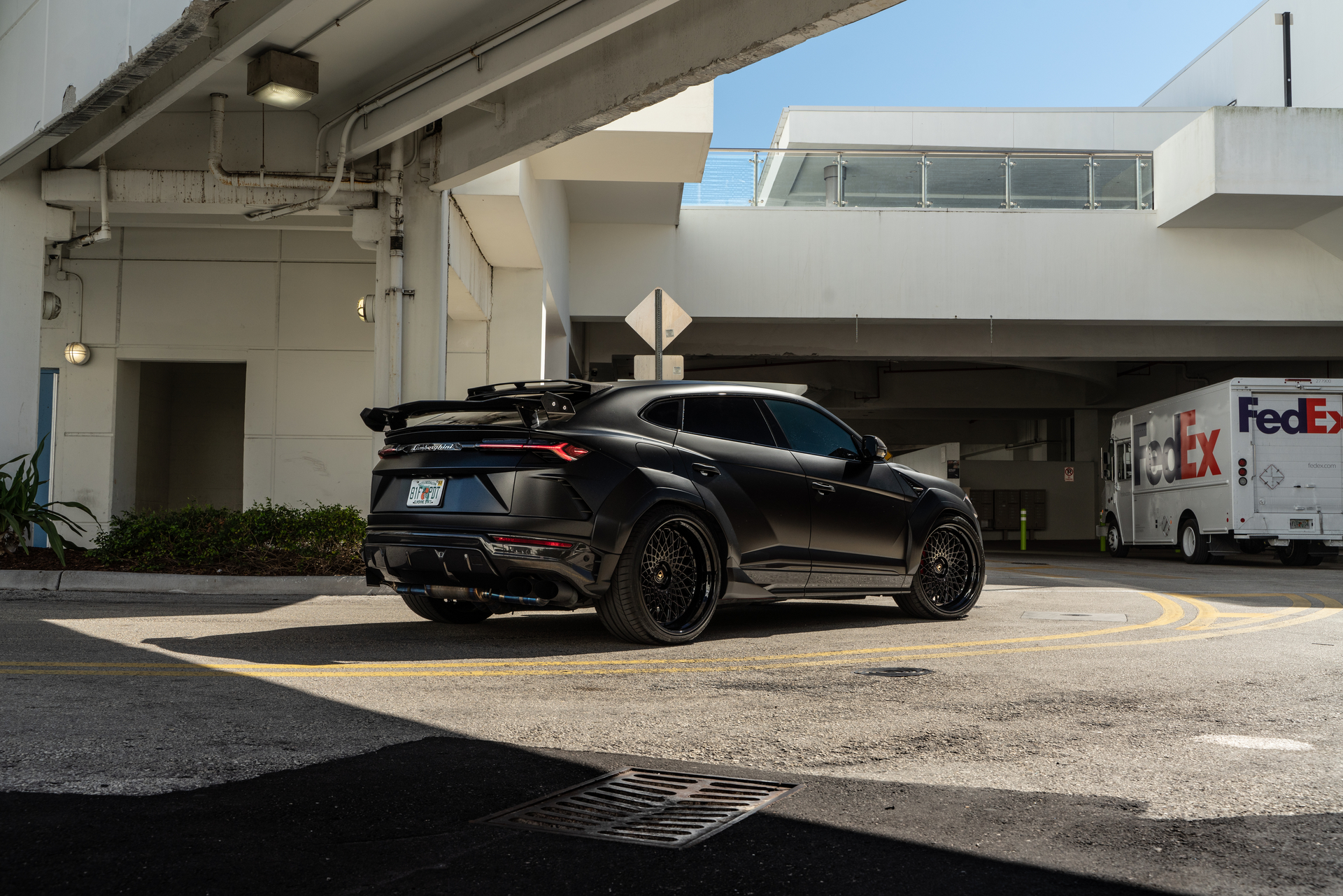 1016 Industries: Urus | Nero Noctis | on 1886 S009 | Satin Black