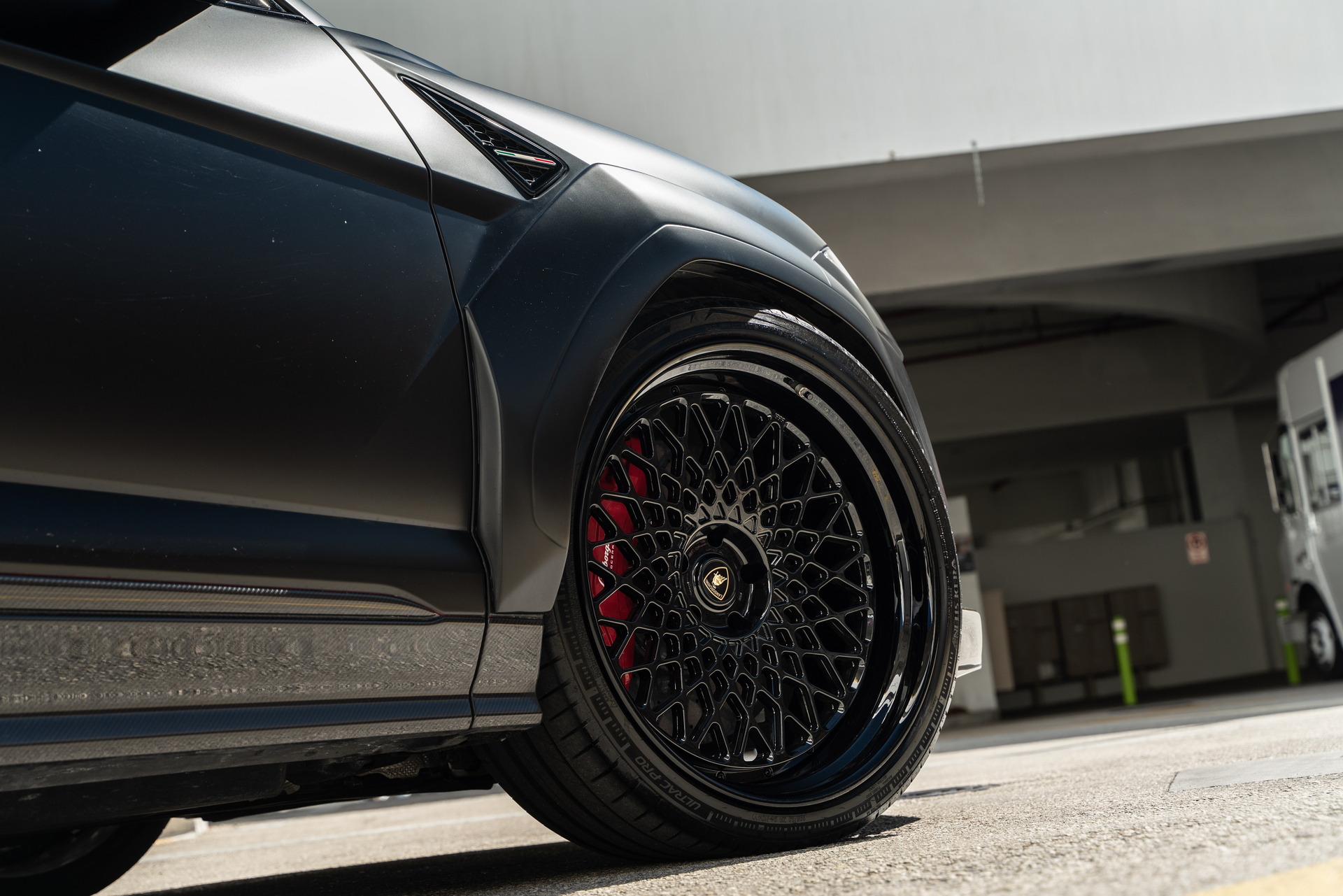 1016 Industries: Urus | Nero Noctis | on 1886 S009 | Satin Black