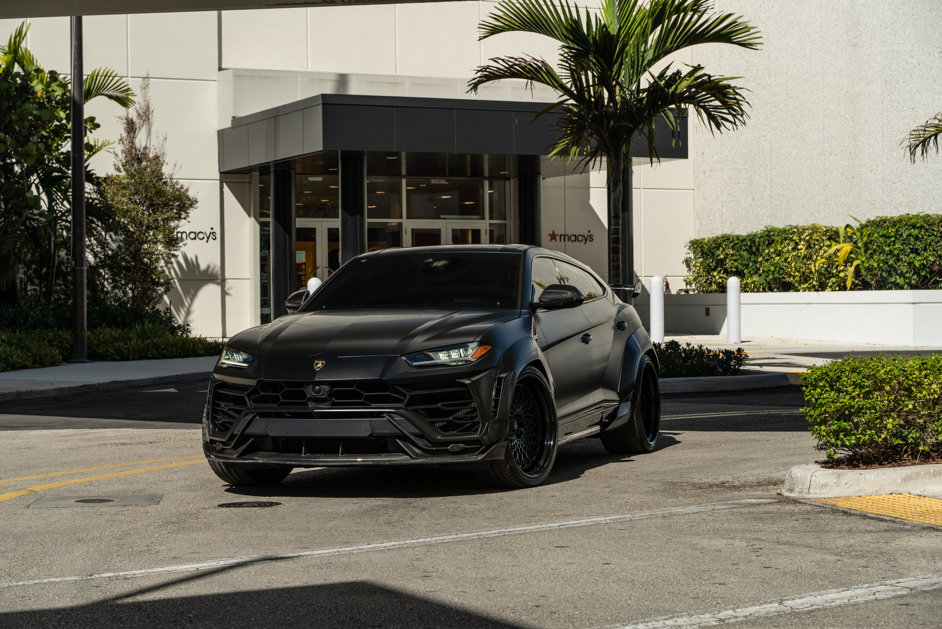 1016 Industries: Urus | Nero Noctis | on 1886 S009 | Satin Black