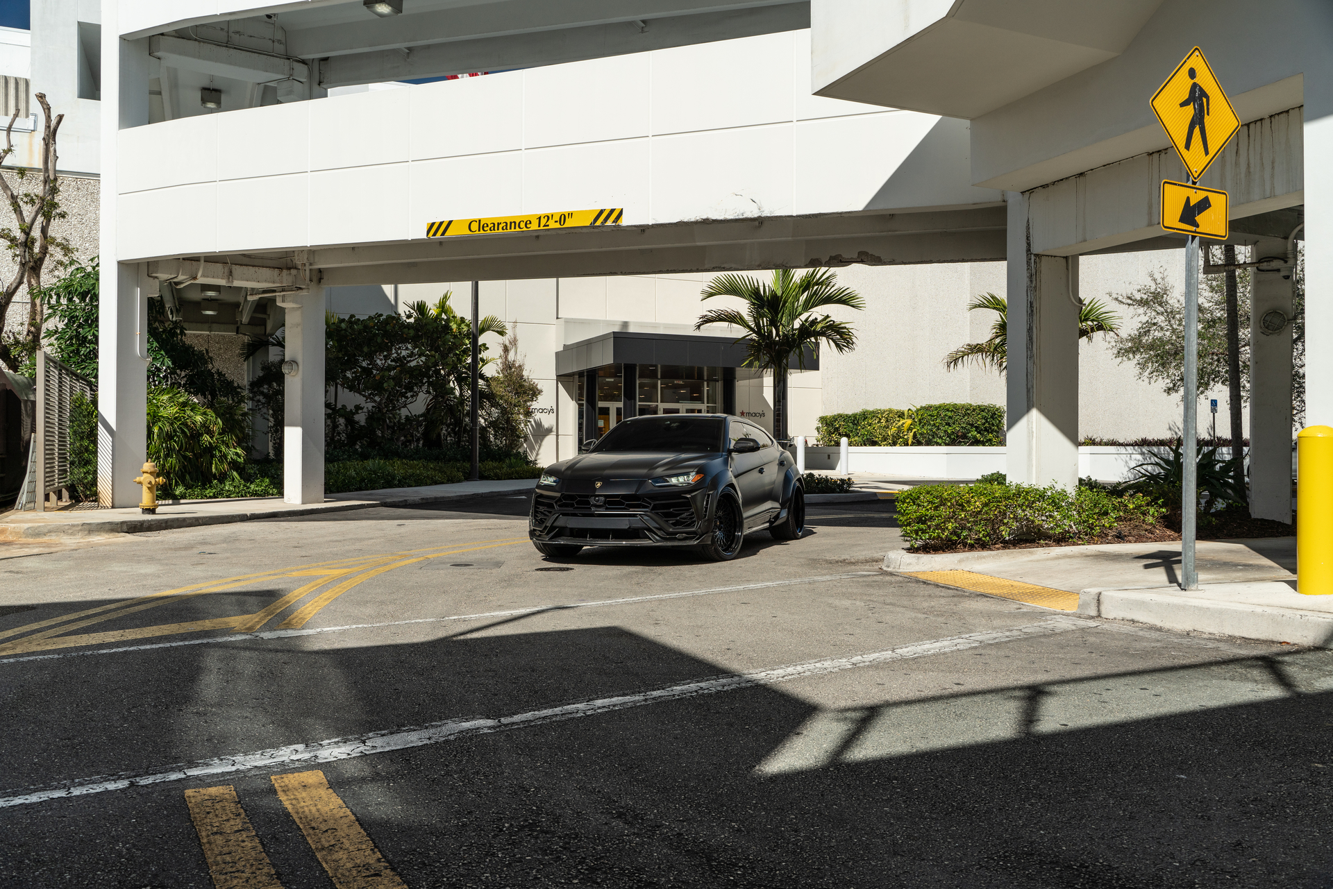 1016 Industries: Urus | Nero Noctis | on 1886 S009 | Satin Black