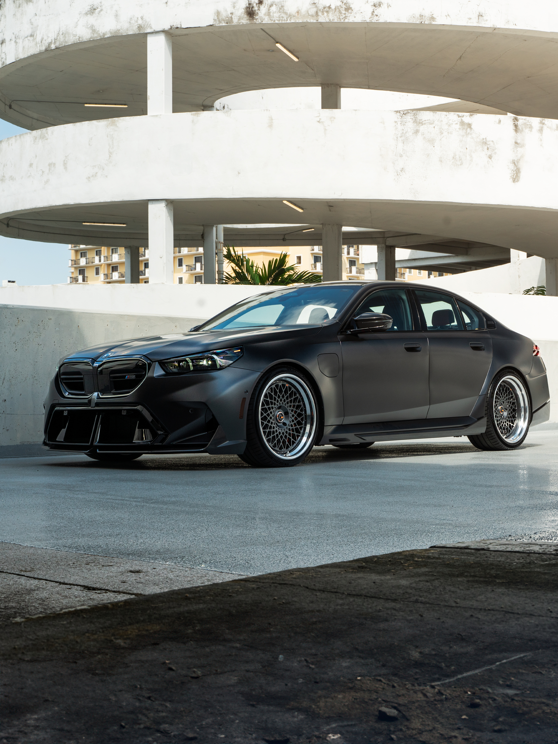 BMW G90 M5 | | on 1886 S009 | Satin Charcoal