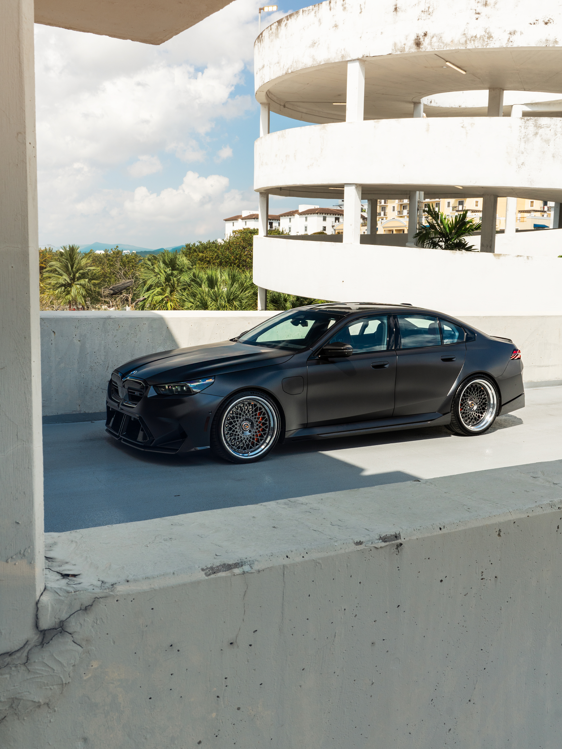 BMW G90 M5 | | on 1886 S009 | Satin Charcoal