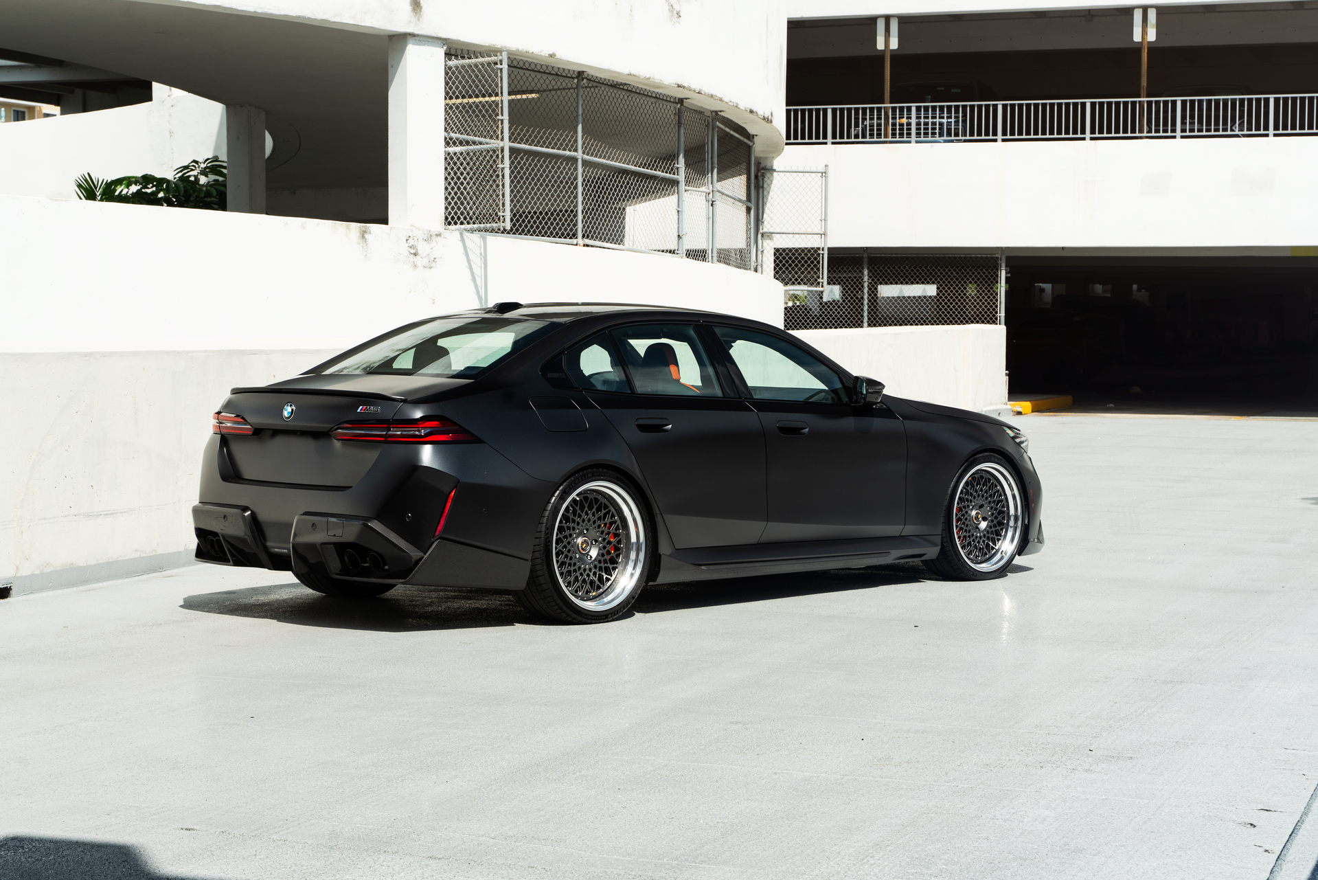 BMW G90 M5 | | on 1886 S009 | Satin Charcoal