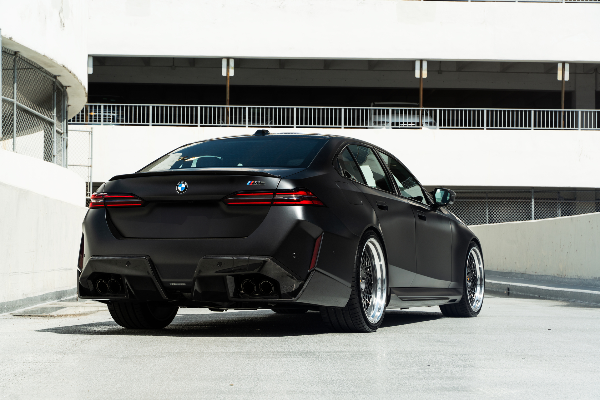 BMW G90 M5 | | on 1886 S009 | Satin Charcoal