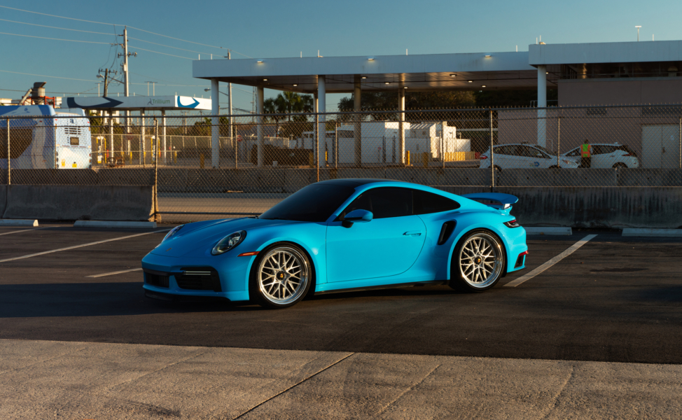Porsche 992.1 Turbo S | Riviera Blue| on HRE 520 FMR | Brushed Clear
