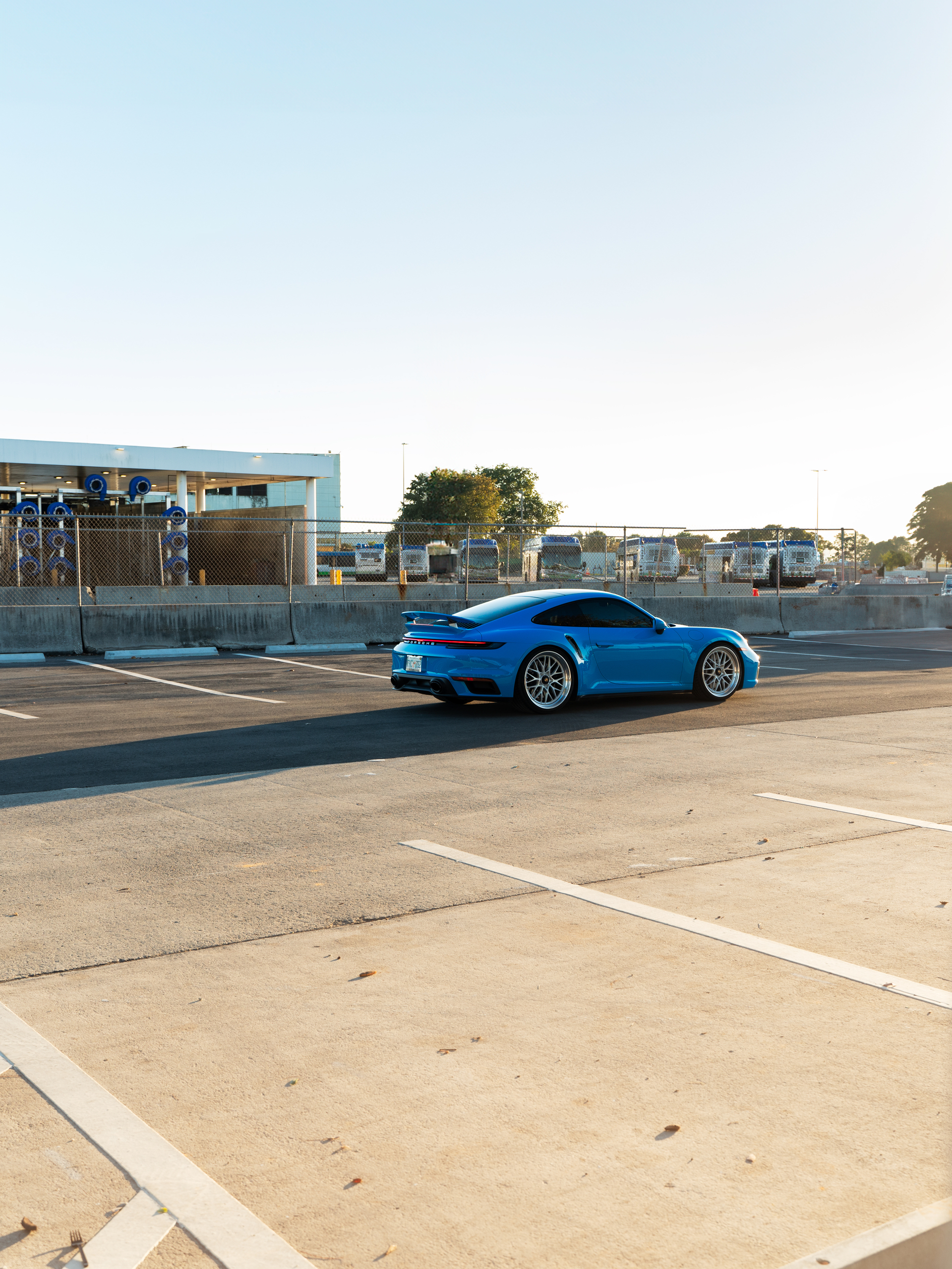 Porsche 992.1 Turbo S | Riviera Blue| on HRE 520 FMR | Brushed Clear
