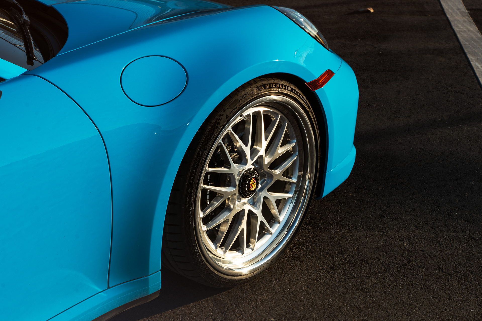 Porsche 992.1 Turbo S | Riviera Blue| on HRE 520 FMR | Brushed Clear