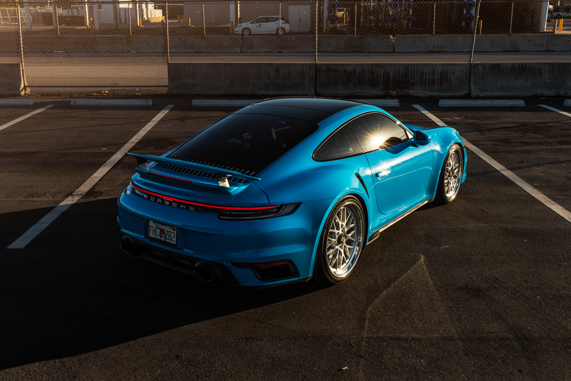 Porsche 992.1 Turbo S | Riviera Blue| on HRE 520 FMR | Brushed Clear