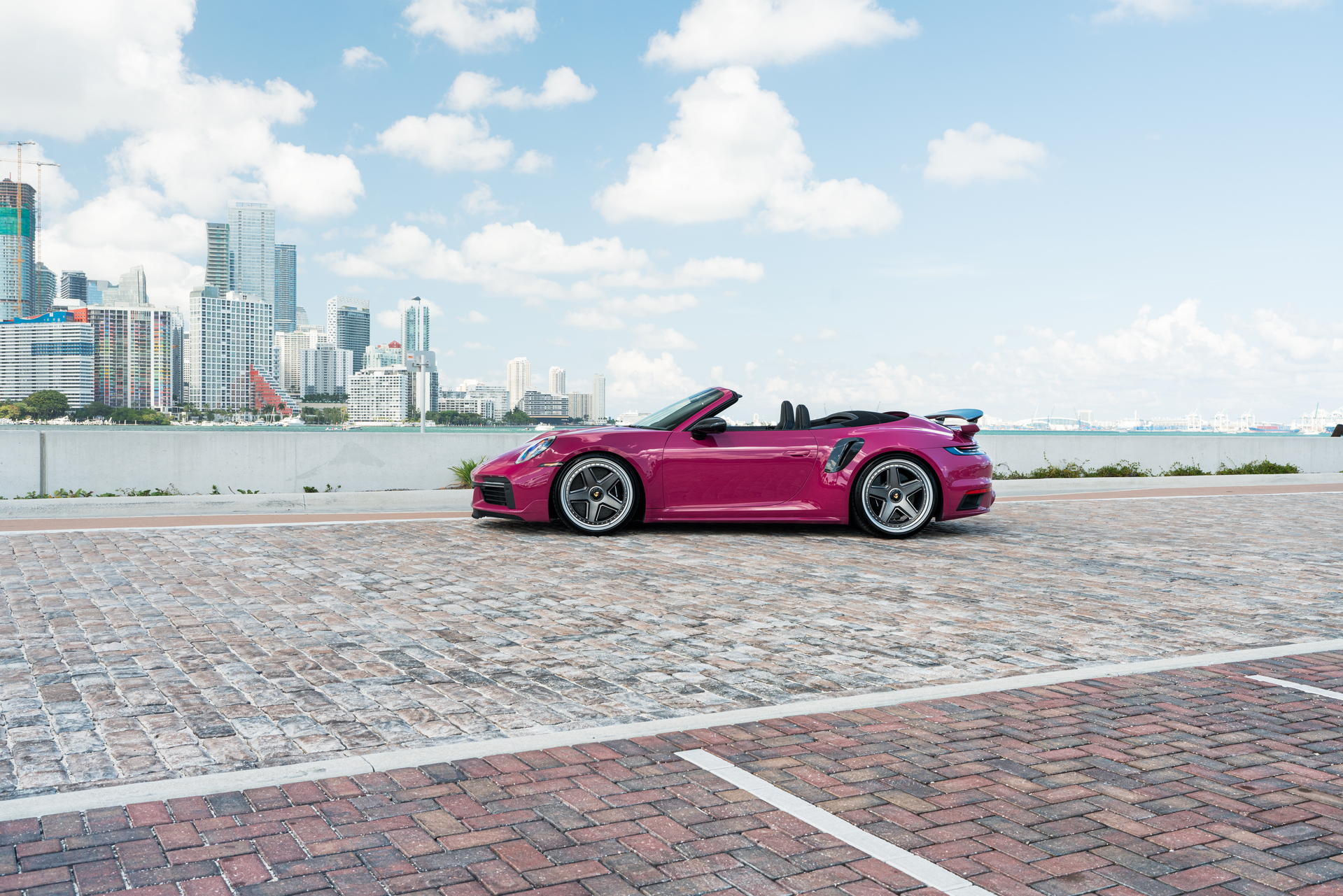 Porsche 992.1 Turbo S | Ruby Star | on HRE 517 FMR | Frozen Polished Dark Clear